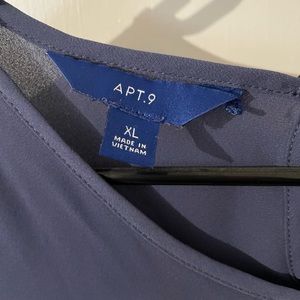 Apt. 9 long sleeve top with tie sleeves